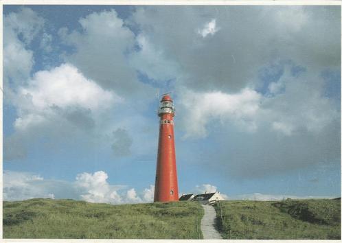 SCHIERMONNIKOOG Vuurtoren, Verzamelen, Ansichtkaarten | Nederland, Gelopen, Waddeneilanden, 1980 tot heden, Verzenden