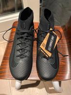 Voetbalschoenen Nike maat 41, Sport en Fitness, Voetbal, Ophalen, Maat XS of kleiner, Schoenen, Nieuw