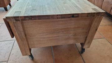 Massieve acaciahouten salontafel met wielen en 4 laden! beschikbaar voor biedingen