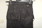 Elisabetta Franchi rok van kant in laagjes zwart goud bedel, Kleding | Dames, Rokken, Zwart, Zo goed als nieuw, Maat 34 (XS) of kleiner