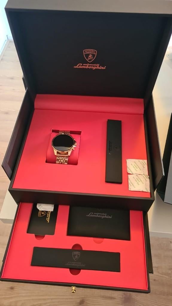 “Automobili Lamborghini smartwatch – NIEUW – luxe cadeau”, Sieraden, Tassen en Uiterlijk, Overige materialen, Polshorloge, Overige materialen