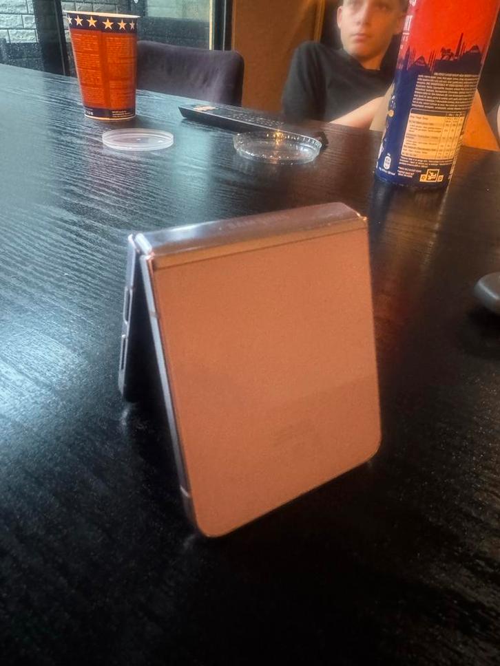 Samsung Z Flip 5 - 256GB - Gebruikt, Telecommunicatie, Mobiele telefoons | Samsung, Gebruikt, Galaxy Z Flip, 256 GB, Zonder abonnement