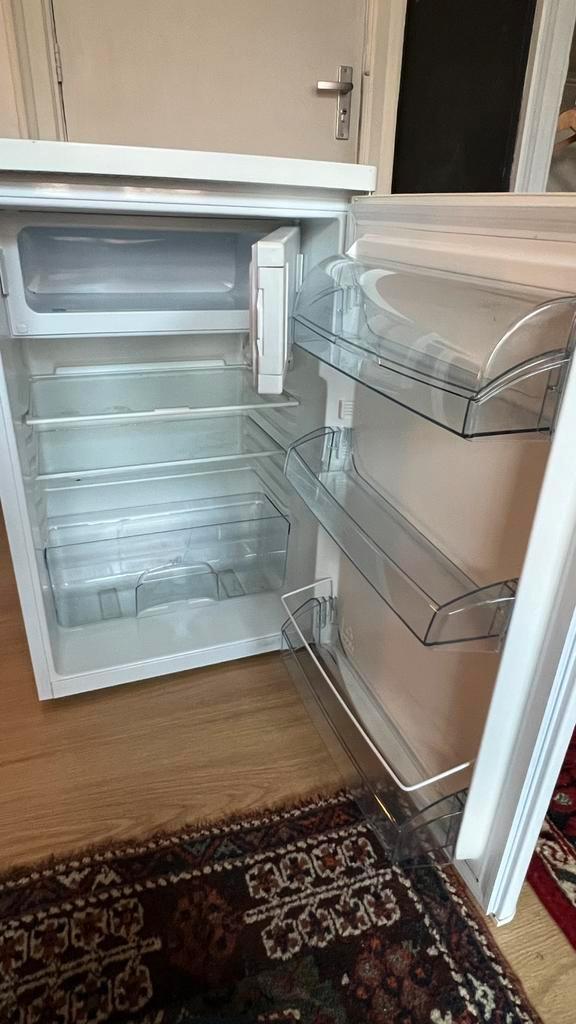 Kleine koelkast met vriesvak. Exquisit KS15A+, Witgoed en Apparatuur, Koelkasten en IJskasten, Met vriesvak, Minder dan 75 liter