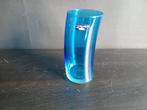 Vintage Leonardo blauwe glazen gebogen vaas gemaakt in Euraz, Blauw, Ophalen of Verzenden, Minder dan 50 cm, Glas