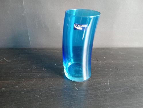 Vintage Leonardo blauwe glazen gebogen vaas gemaakt in Euraz, Huis en Inrichting, Woonaccessoires | Vazen, Zo goed als nieuw, Blauw