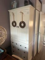 Witte brocante kast met kransjes, Huis en Inrichting, Ophalen of Verzenden, Gebruikt