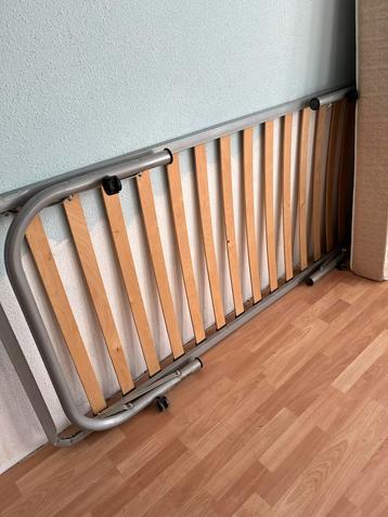 Opklapbed/schuifbed met matras beschikbaar voor biedingen