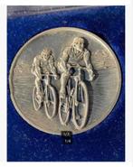 Medaille wielrennen in doosje T.C. Wilhelmina 1982, Ophalen of Verzenden, Overige materialen