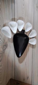 Pindaset zwart wit plateel, Ophalen of Verzenden, Gebruikt, Rond