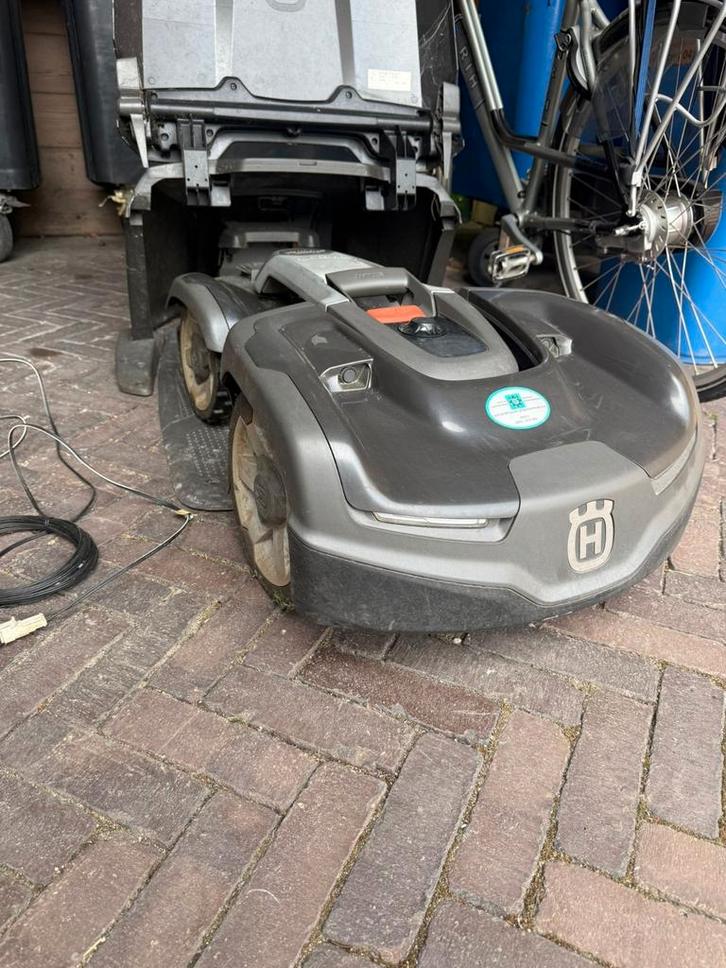 Husqvarna 435X AWD automower, Tuin en Terras, Grasmaaiers, Zo goed als nieuw, Accu-grasmaaier, Ophalen