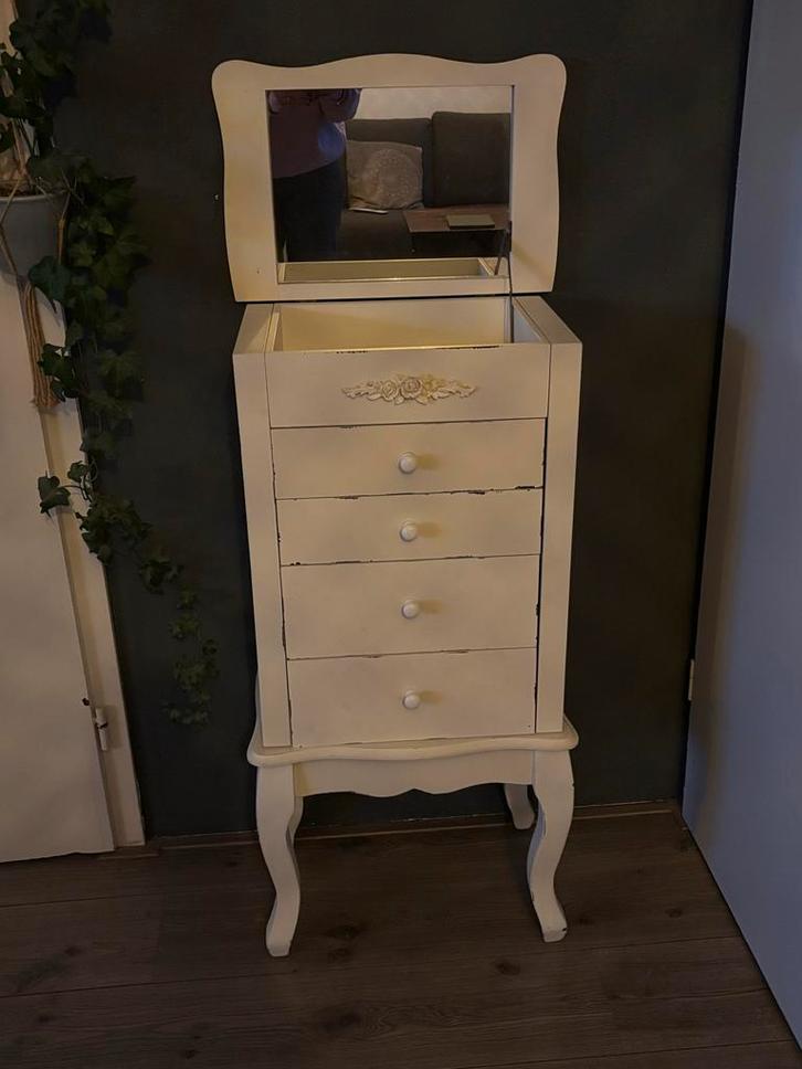 Mooi wit kastje met spiegel en lades, Huis en Inrichting, Kasten | Kledingkasten, Gebruikt, 100 tot 150 cm, Minder dan 50 cm, Minder dan 25 cm