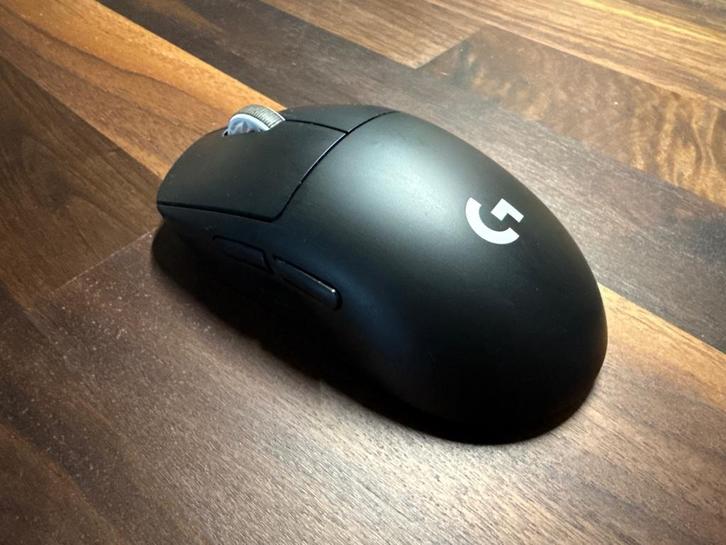Logitech G Pro X Superlight Wireless Gaming Muis, Computers en Software, Muizen, Gebruikt, Muis, Linkshandig, Rechtshandig, Draadloos