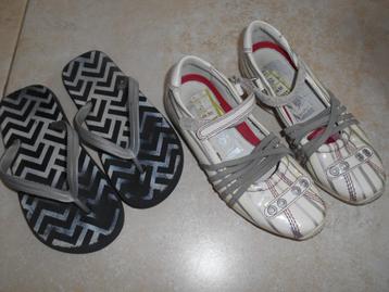 Sandalen en teenslippers z.g.a.n. 32 beschikbaar voor biedingen