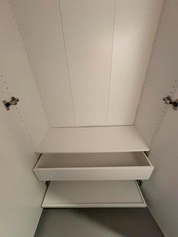 Witte Ikea Pax kast - 202x100x35cm - netjes gedemonteerd - afbeelding 3