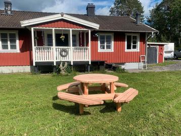 Douglas ronde Picknicktafel incl bezorgen   beschikbaar voor biedingen