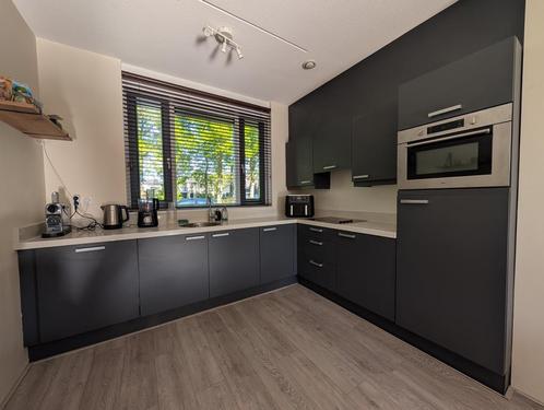 Moderne keuken incl. apparatuur – zelf demonteren, Huis en Inrichting, Keuken | Complete keukens, Zo goed als nieuw, Wit, Ophalen