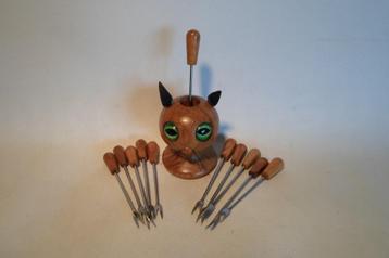 Vintage Cocktail Prikkers Poes Hout beschikbaar voor biedingen