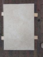 Italiaanse tegels 11 stuks crèmekleurig gemêleerd 62x41, Ophalen, 40 tot 60 cm, Zo goed als nieuw, Minder dan 5 m²