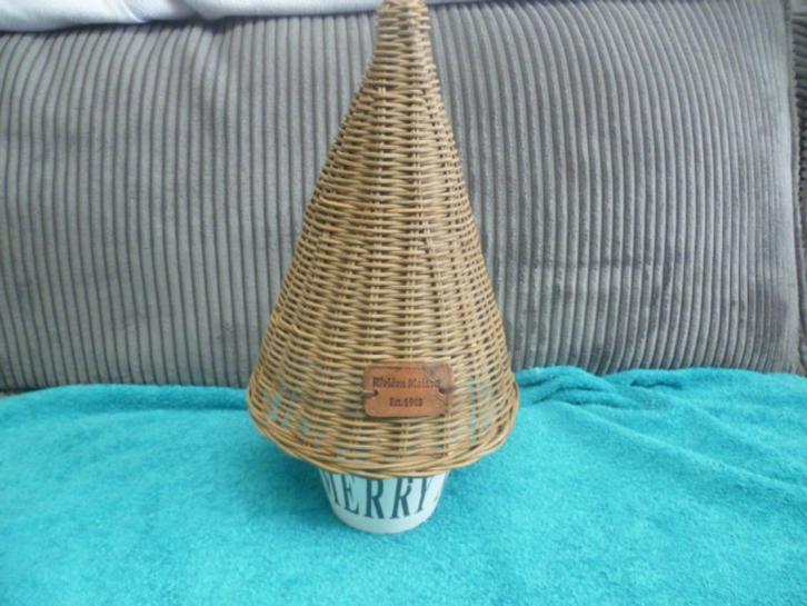 Riviera Maison kerstboom rattan / aardewerk  2 delig, Diversen, Kerst, Zo goed als nieuw, Ophalen of Verzenden