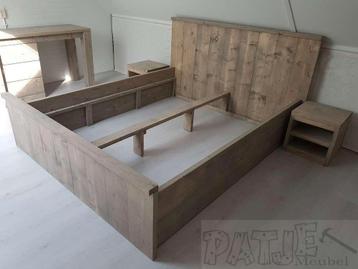 nieuw stevig stoer bed steigerhout  beschikbaar voor biedingen