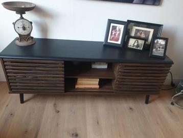 TV meubel dressoir hout. Bijna gratis 20,00 