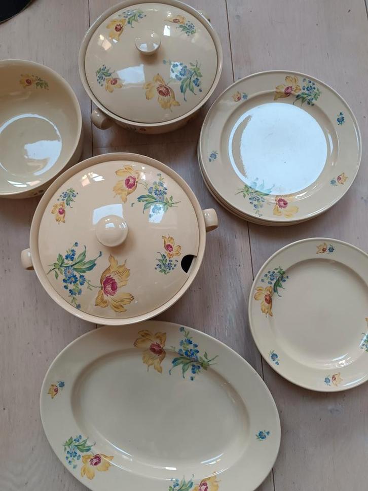 Petrus Regout Maastricht 1941 eetservies, Antiek en Kunst, Antiek | Servies compleet, Ophalen of Verzenden