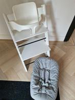 Witte stokke tripp trapp / trip trap + babyset en newborn, Ophalen of Verzenden, Gebruikt, Meegroeistoel, Gordel(s)