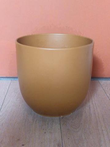 Okergele donker geel Pot 25 hoog, 25 doorsnee  beschikbaar voor biedingen