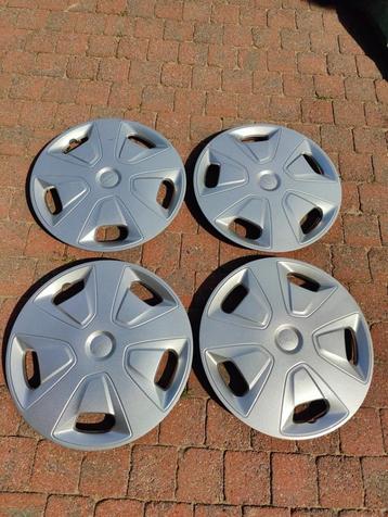 Wieldoppen 16 "Ford beschikbaar voor biedingen