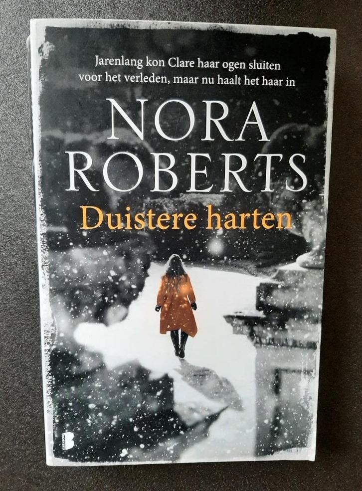 Nora Roberts - Duistere harten, Boeken, Romans, Gelezen, Amerika, Ophalen of Verzenden
