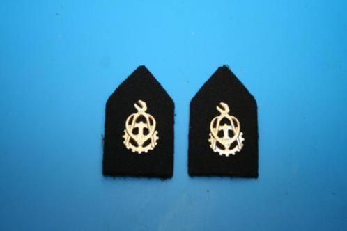 Kraagspiegel met embleem Technische Dienst Landmacht SHF, Verzamelen, Militaria | Algemeen, Landmacht, Embleem of Badge, Nederland