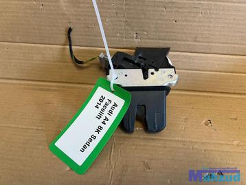 AUDI A4 B8 8K sedan FACELIFT Achterklep slot 2007-2015 beschikbaar voor biedingen
