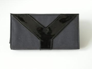YSL Yves Saint Laurent make-up tasje. beschikbaar voor biedingen