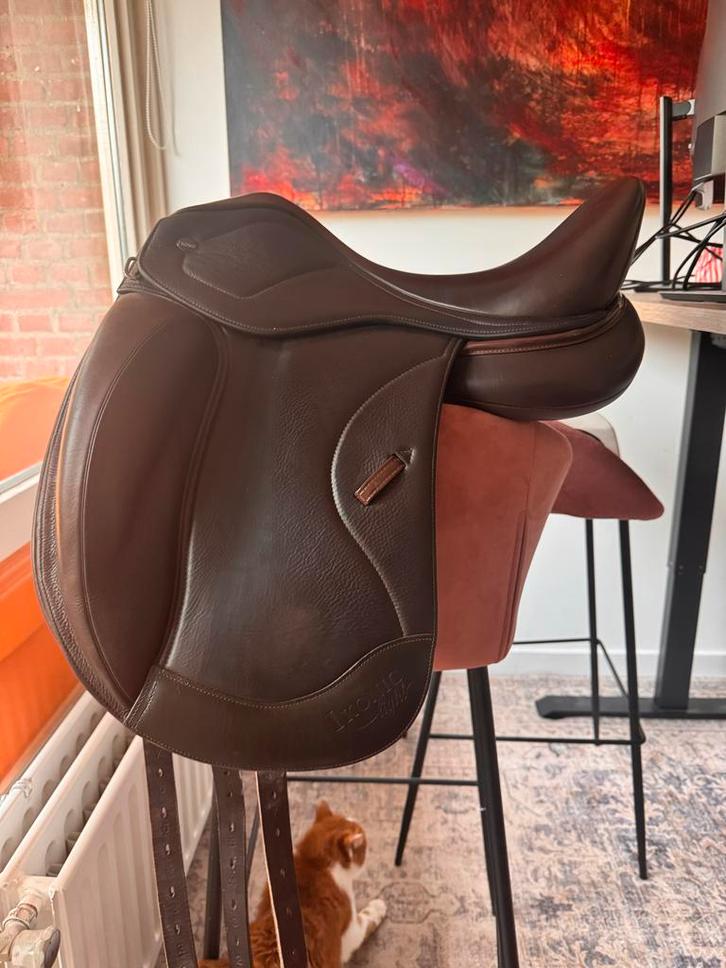 Ikonic light dressuurzadel, Dieren en Toebehoren, Paarden en Pony's | Zadels, Zo goed als nieuw, Dressuur, Ophalen