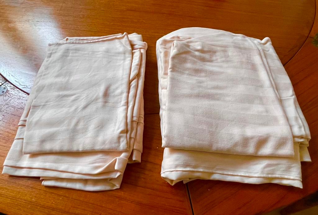 2 x damast dekbed overtrek 1.40 x 2.20 licht zalmroze, Ophalen, Eenpersoons, Roze, Deken of Dekbed