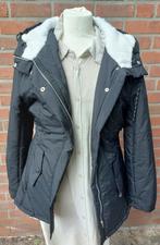 Nieuwe dames winterjas zwart, Ophalen of Verzenden, Zo goed als nieuw