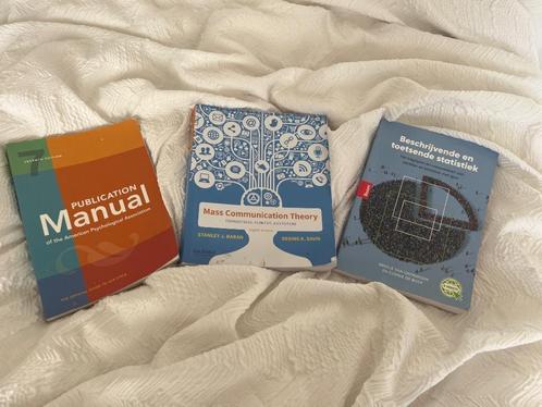Communicatiewetenschap UvA jaar 1, Boeken, Studieboeken en Cursussen, Zo goed als nieuw, Beta, Ophalen