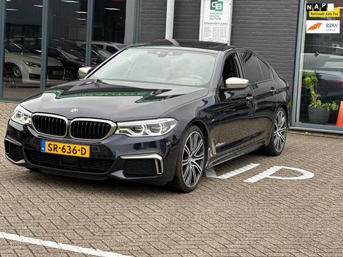 BMW 5-serie M550d xDrive High Executive/PANO-DAK/CAMERA/XENO, Auto's, BMW, Bedrijf, Te koop, 5-Serie, 4x4, ABS, Airbags, Airconditioning