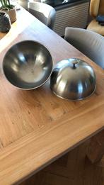 2 cloches, Ophalen of Verzenden, Zo goed als nieuw