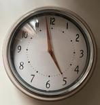 Klok voor in de keuken of badkamer t.e.a.b., Huis en Inrichting, Ophalen, Zo goed als nieuw, Wandklok
