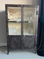 Metalen vintage vitrinekast, Huis en Inrichting, Kasten | Vitrinekasten, Ophalen, 50 tot 100 cm, Zo goed als nieuw, Minder dan 100 cm