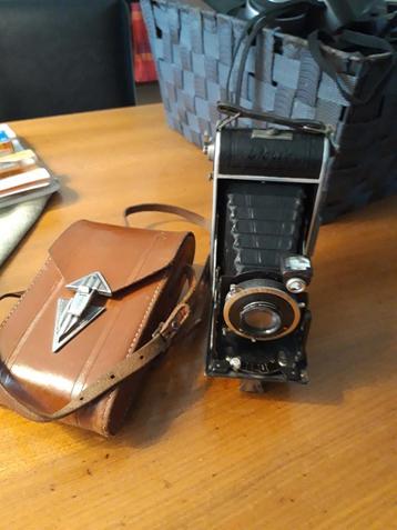 Vintage Welta Balgcamera met Tas beschikbaar voor biedingen
