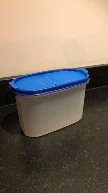 1.1 liter tupperware beschikbaar voor biedingen