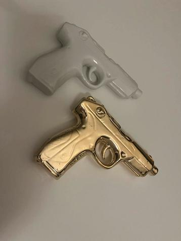 Moderne Pistool Beelden Set beschikbaar voor biedingen