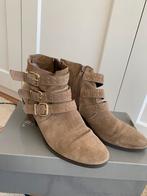 Beige suède laarsjes, Kleding | Dames, Schoenen, Lage of Enkellaarzen, Gedragen, Beige, Ophalen of Verzenden