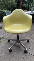 Vitra Eames Armchair PACC, kleur citron zonder kussen, Ophalen of Verzenden, Zo goed als nieuw, Geel, Bureaustoel