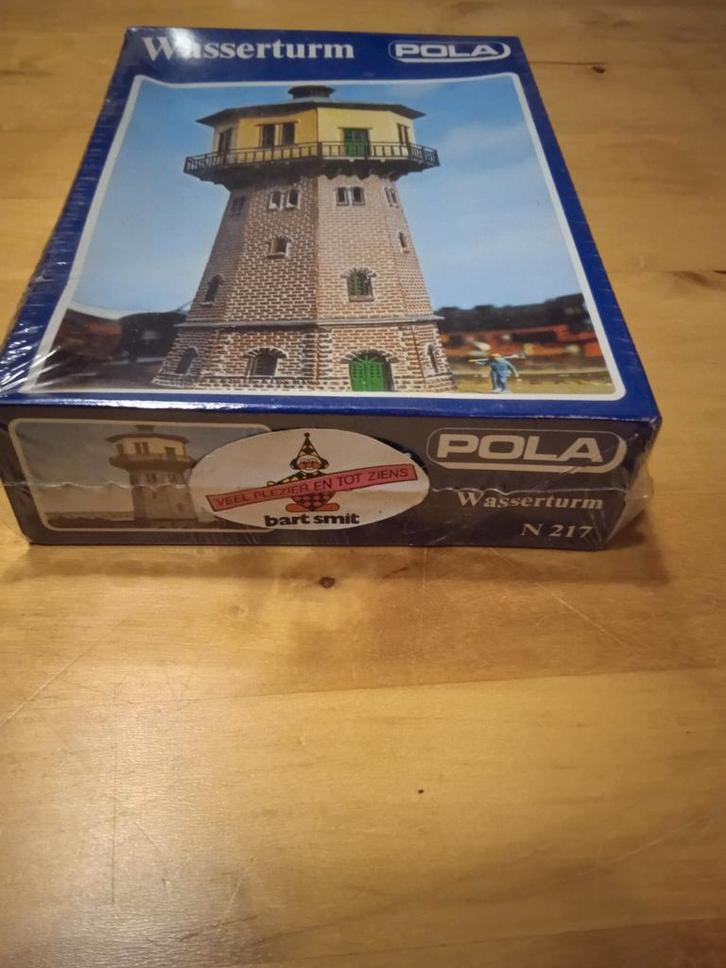 N Spoor watertoren Pola N217, Hobby en Vrije tijd, Modeltreinen | N-Spoor, Zo goed als nieuw, Brug, Tunnel of Gebouw, Gelijkstroom of Wisselstroom