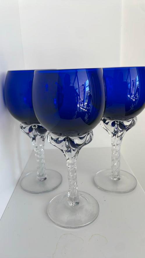 Sasaki Coronation Wijn Glas Cobalt Blauw Gedraaide Steel, Antiek en Kunst, Antiek | Glas en Kristal, Ophalen of Verzenden