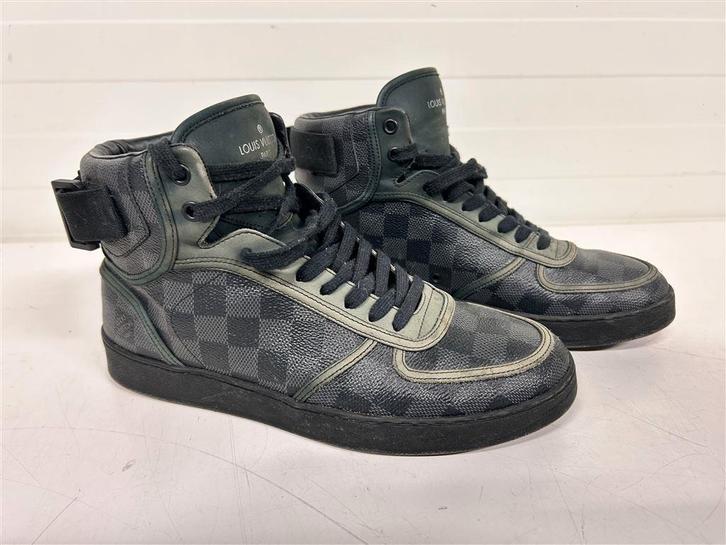 A7185 Louis Vuitton Rivoli Sneakers [Maat 39,5], Kleding | Heren, Schoenen, Gedragen, Zwart, Ophalen of Verzenden