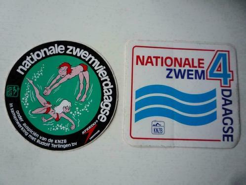 2x Sticker Nationale Zwemvierdaagse Zwem4daagse, Verzamelen, Stickers, Zo goed als nieuw, Bedrijf of Vereniging, Ophalen of Verzenden